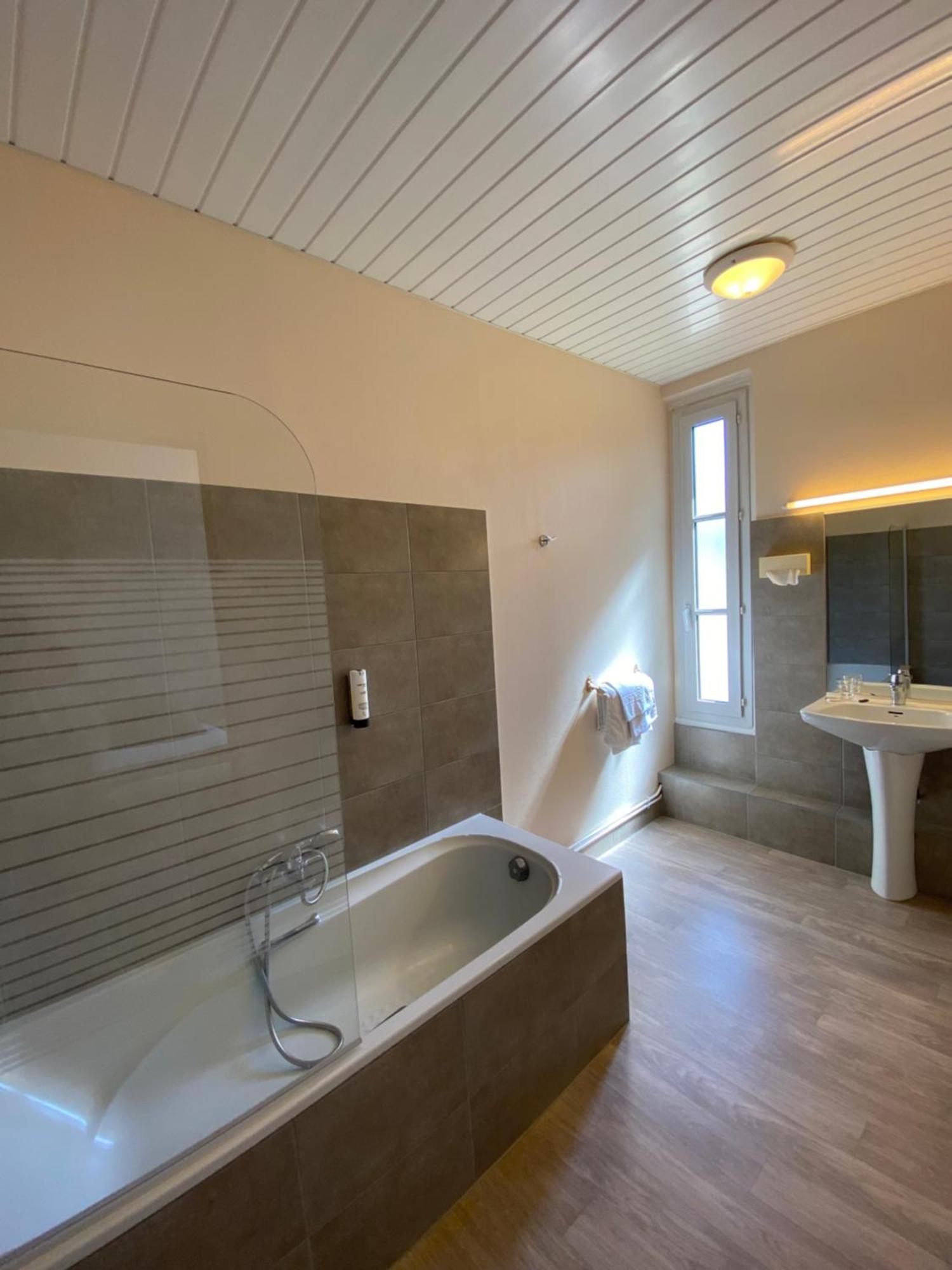 Hostellerie De Pavillon Saint-Hubert Gouvieux Exteriér fotografie